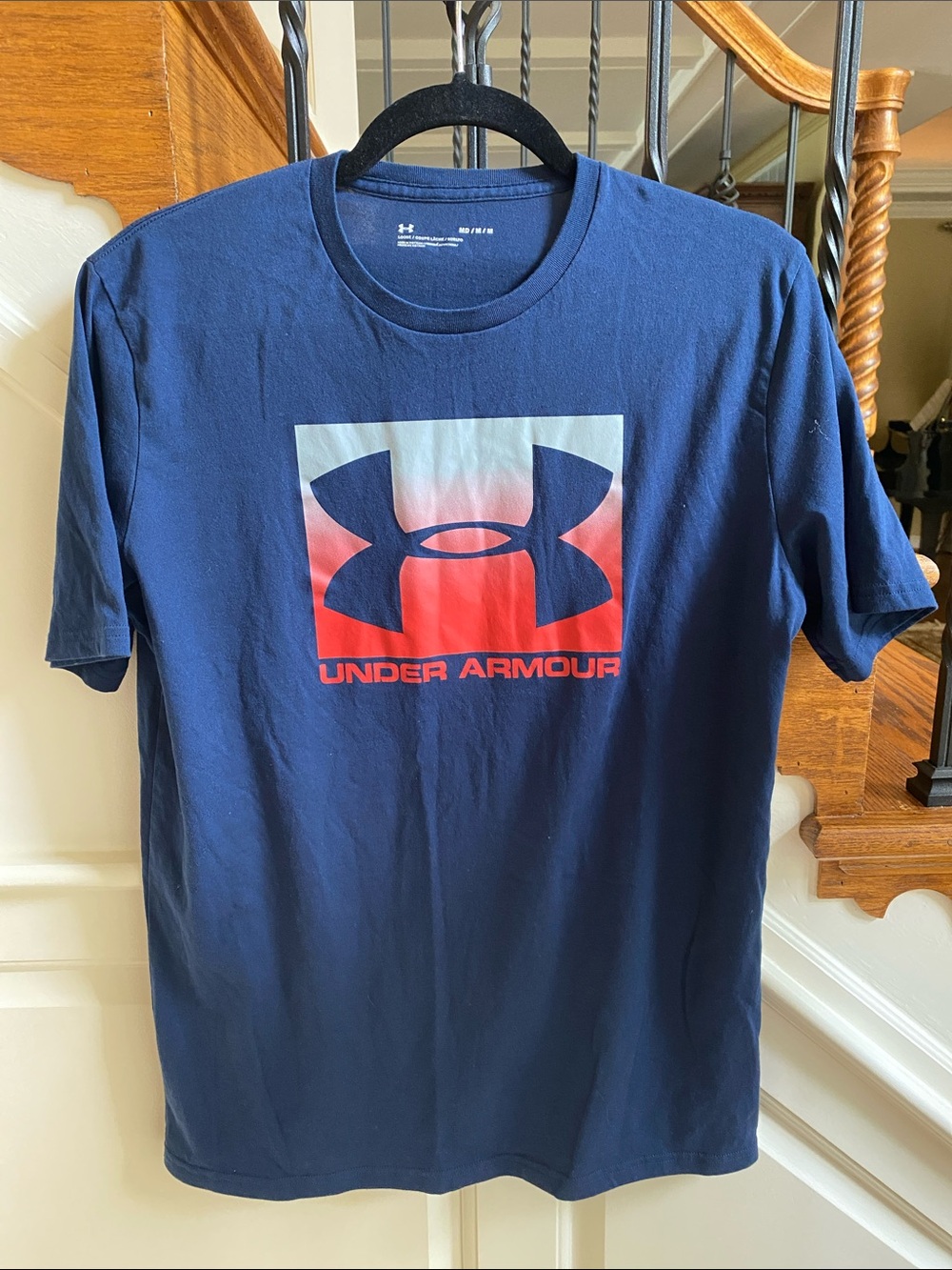 UNDER ARMOUR T-shirt